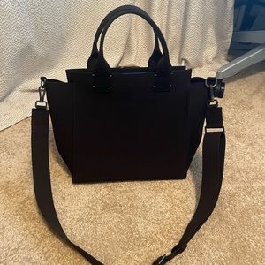 Rothy’s full size handbag in black